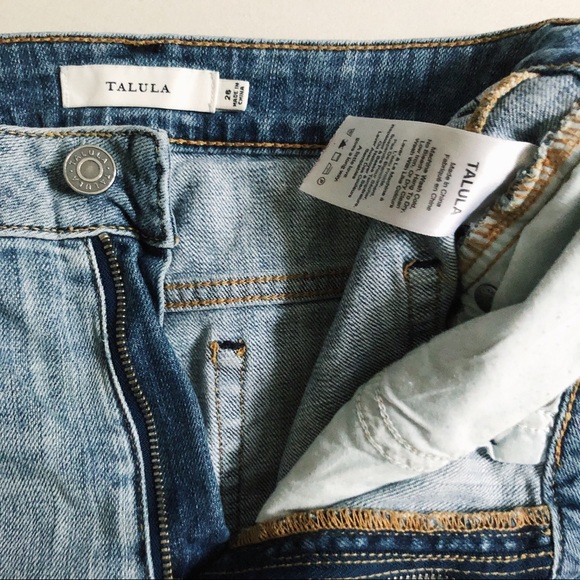 Aritzia Talula Jean Shorts with Raw Hem - Picture 4 of 7